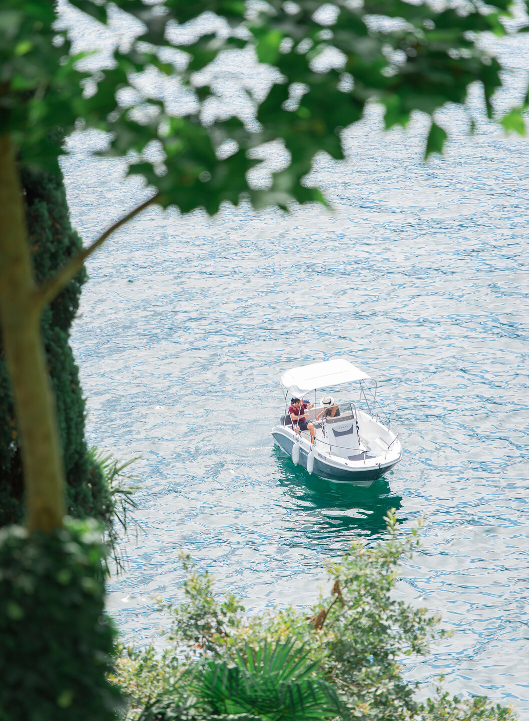A small boat on Lake Como 