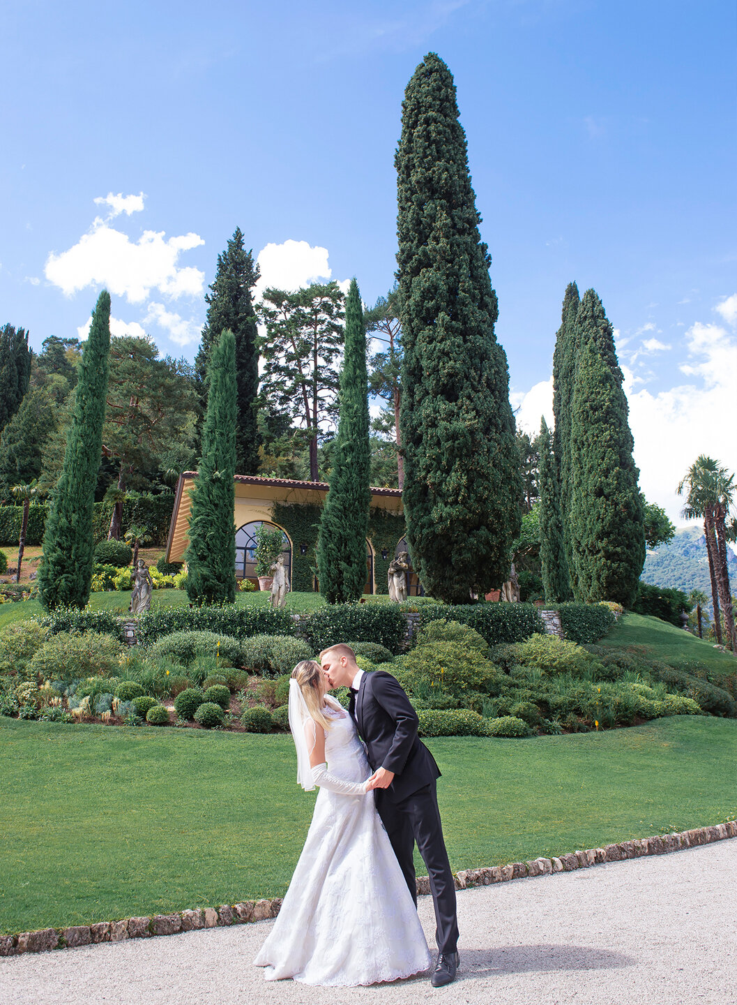 Lake Como elopement: bride and groom kissing